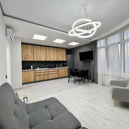 44 Pearl Stylish 1-Bedroom Apartment オデッサ エクステリア 写真